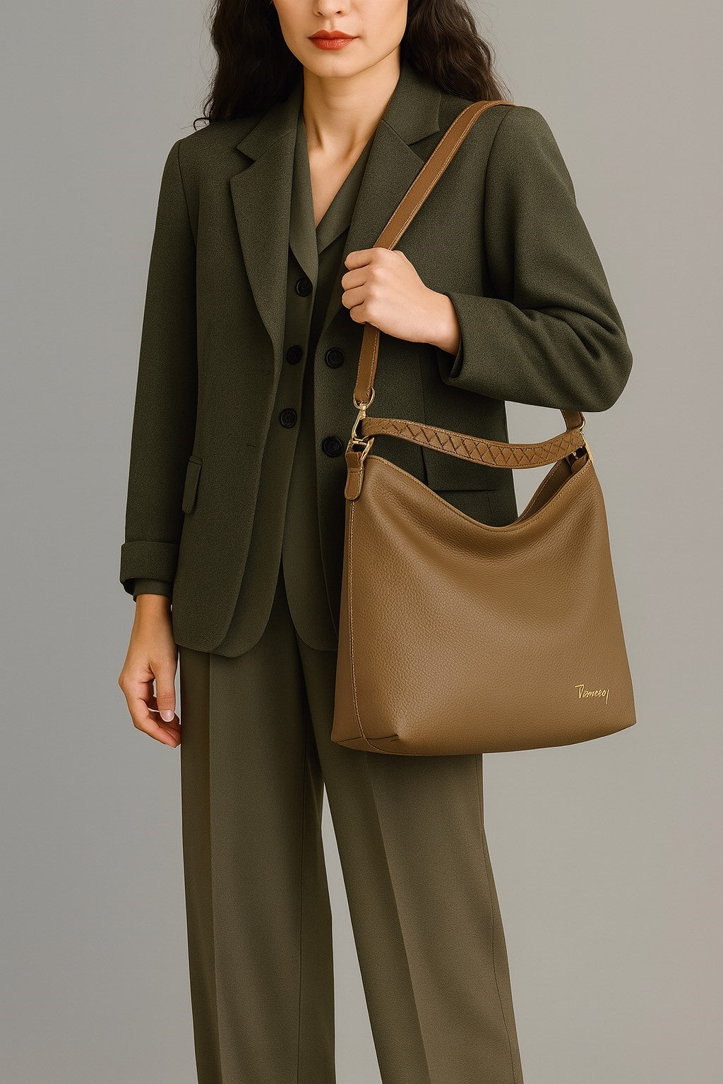 Terra Leather shoulder bag with knitted strap