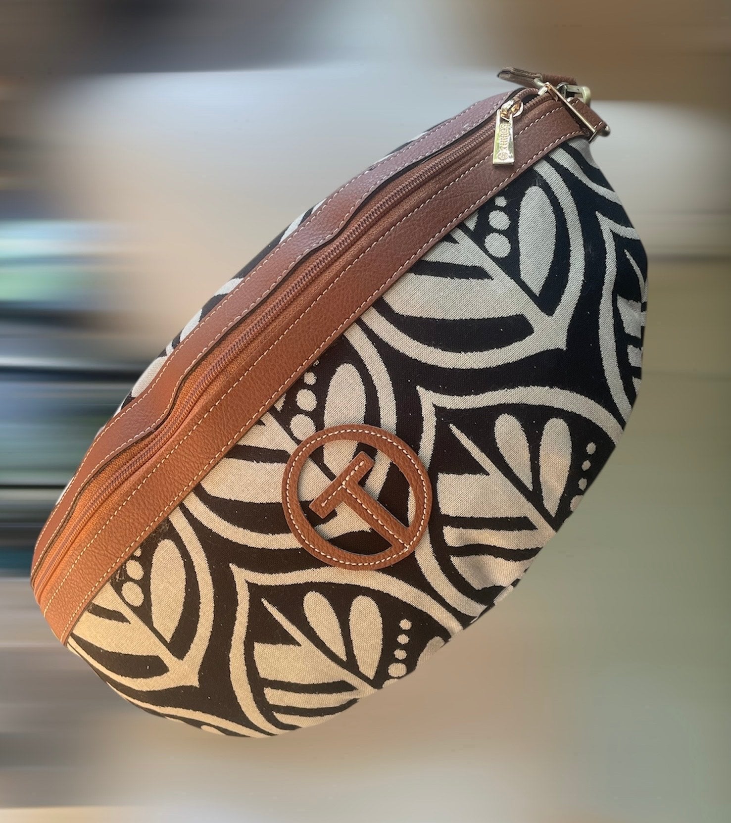Large belt bag DIONI  Resort